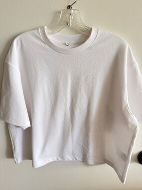 Uniqlo Women’s White Cotton Blend Crewneck Boxy Cropped Tee Size L